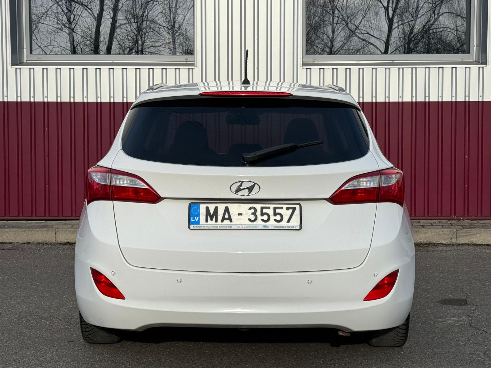 
Hyundai i30 full									