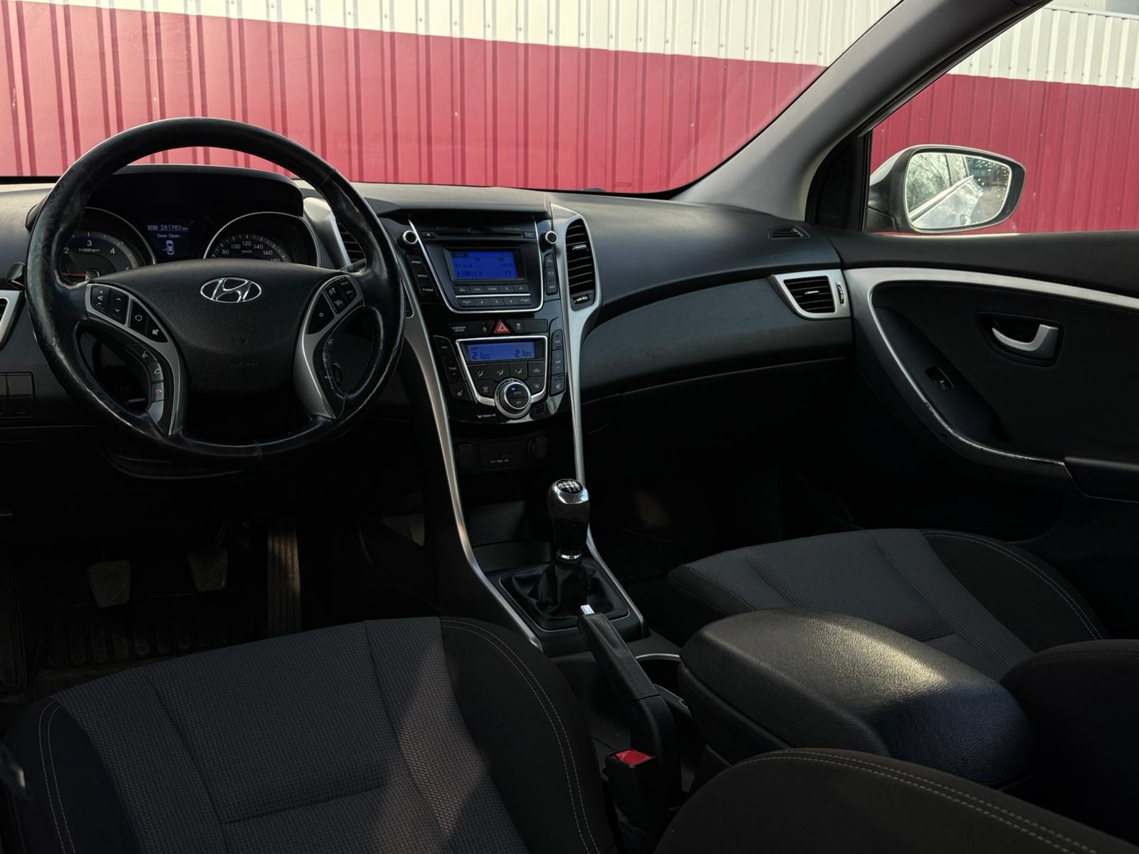 
Hyundai i30 full									