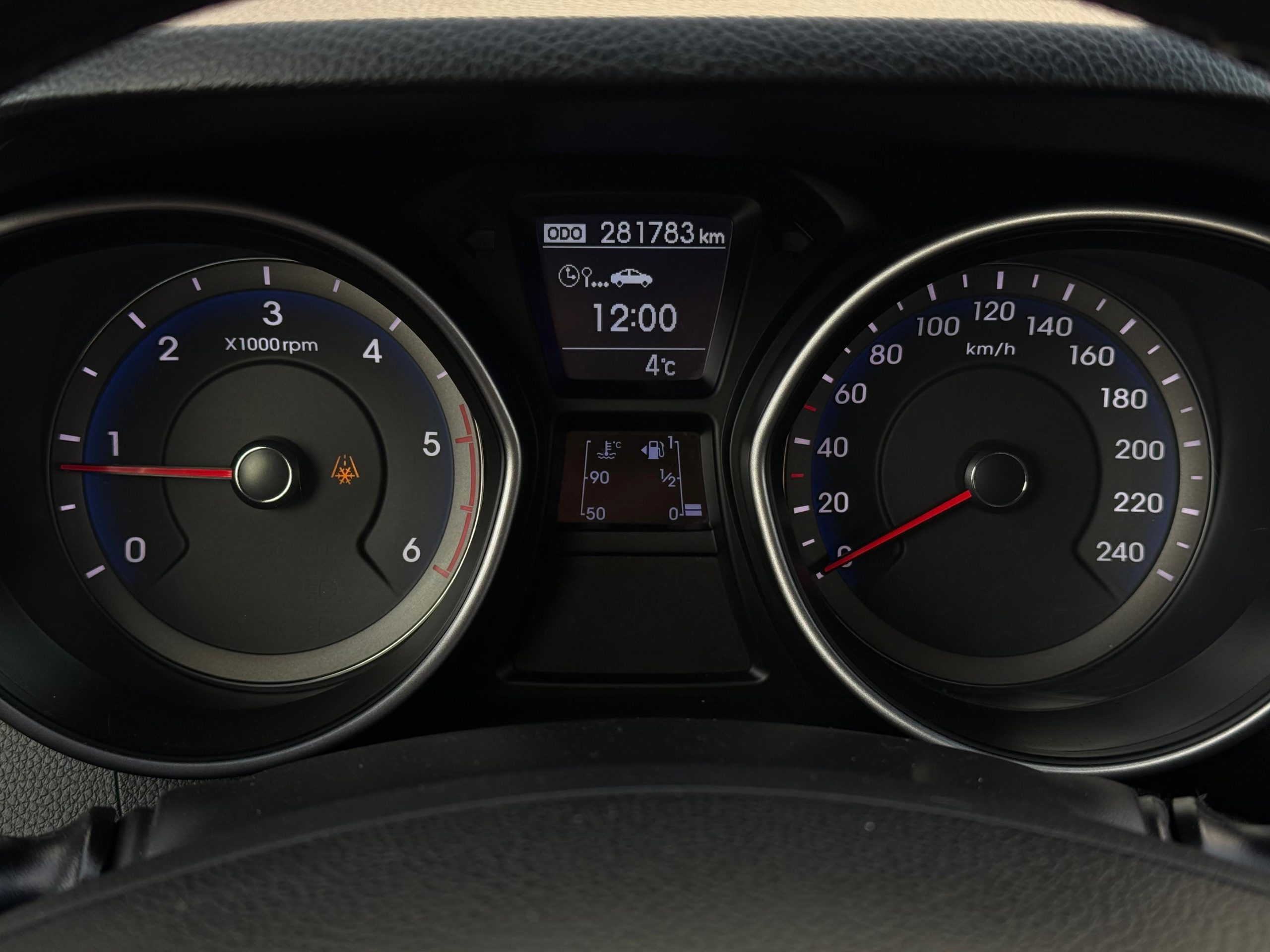 
Hyundai i30 full									