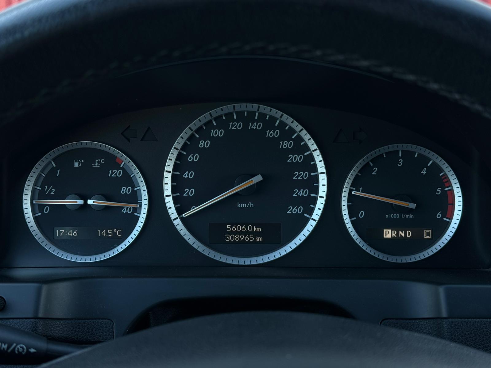 
Mercedes Benz C200 full									