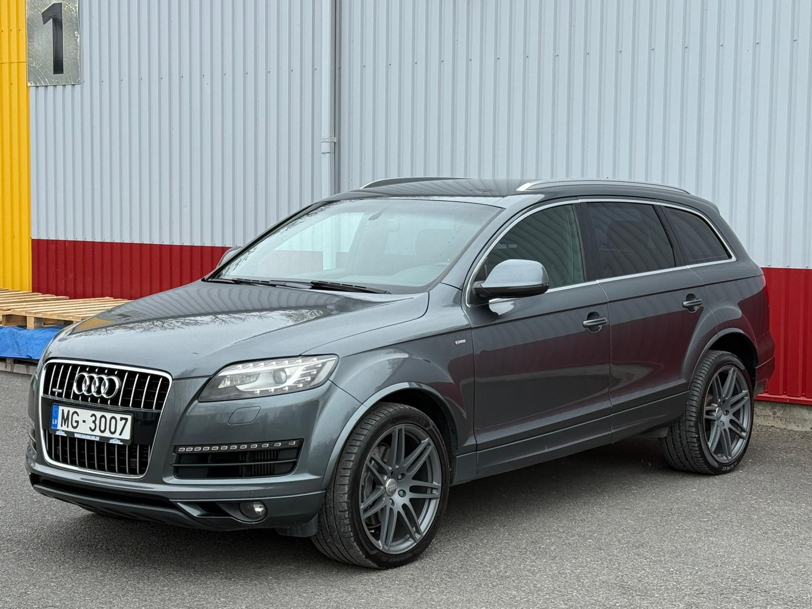 AUDI Q7