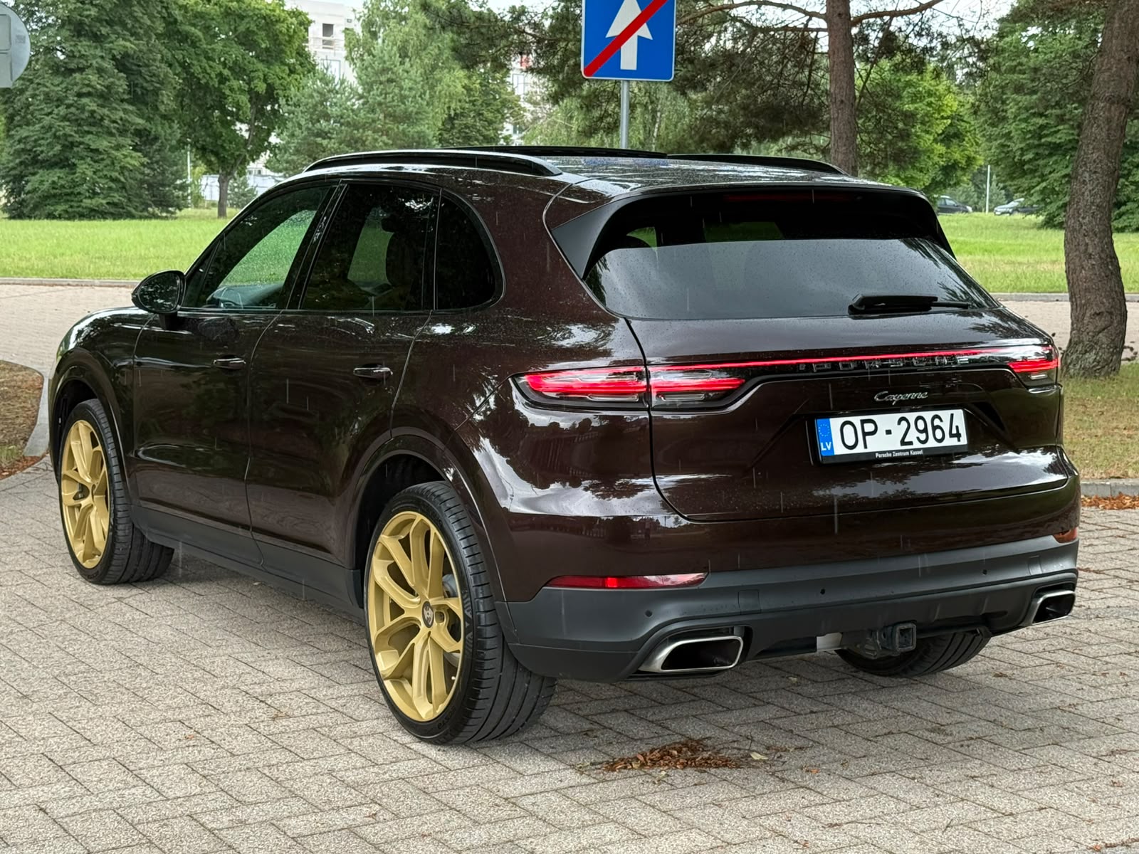 
Porsche Cayenne full									