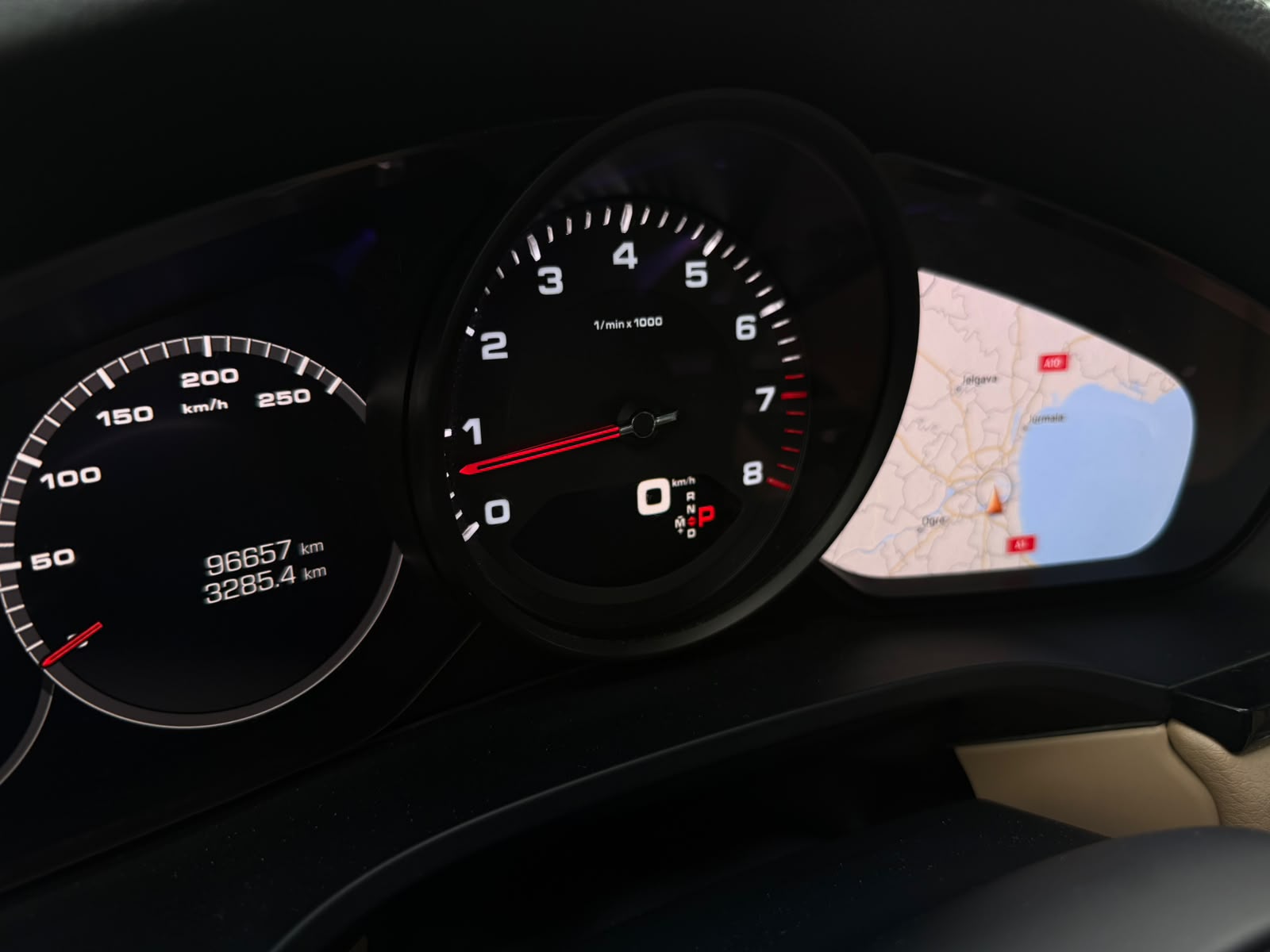 
Porsche Cayenne full									