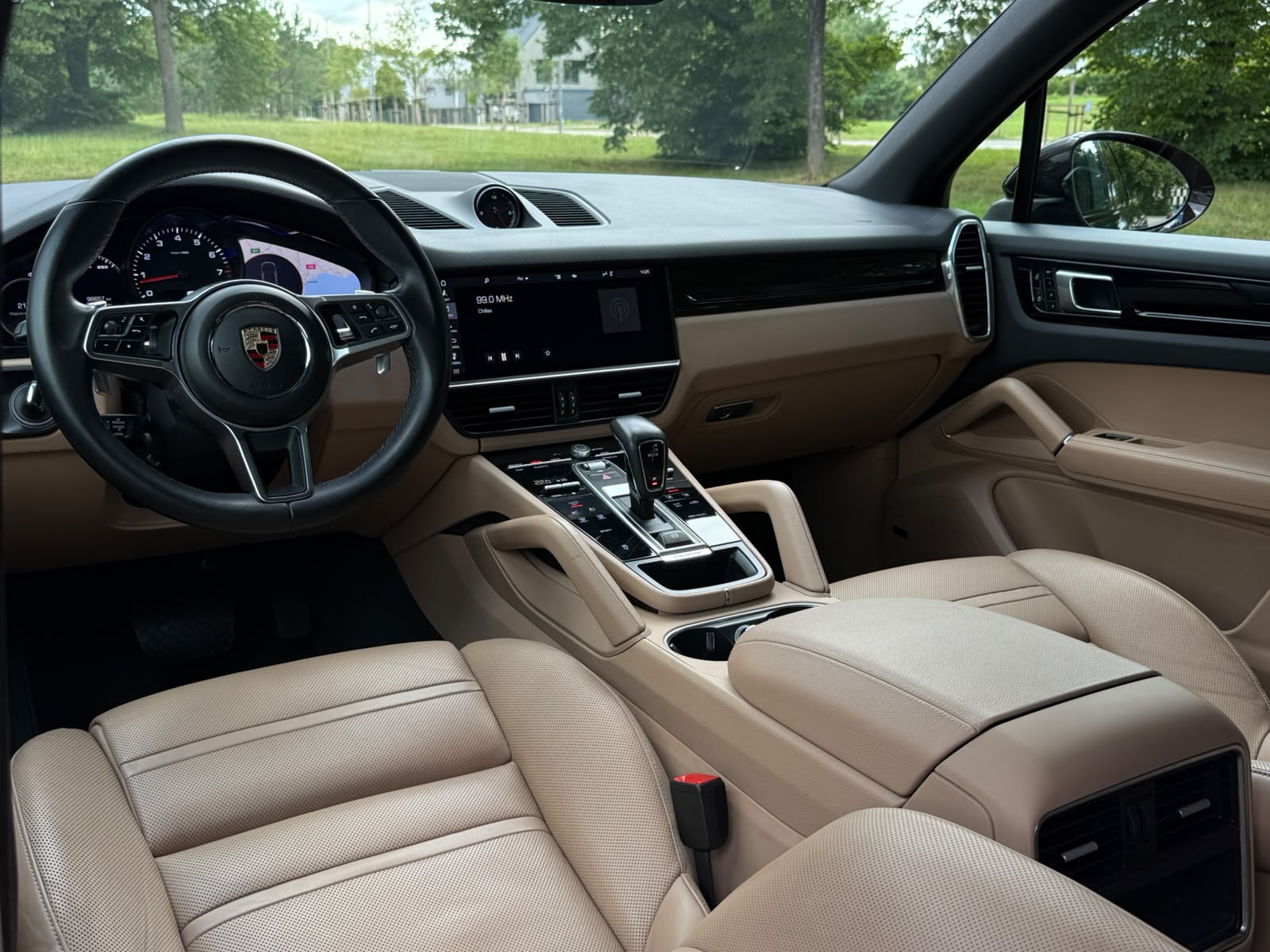 
Porsche Cayenne full									
