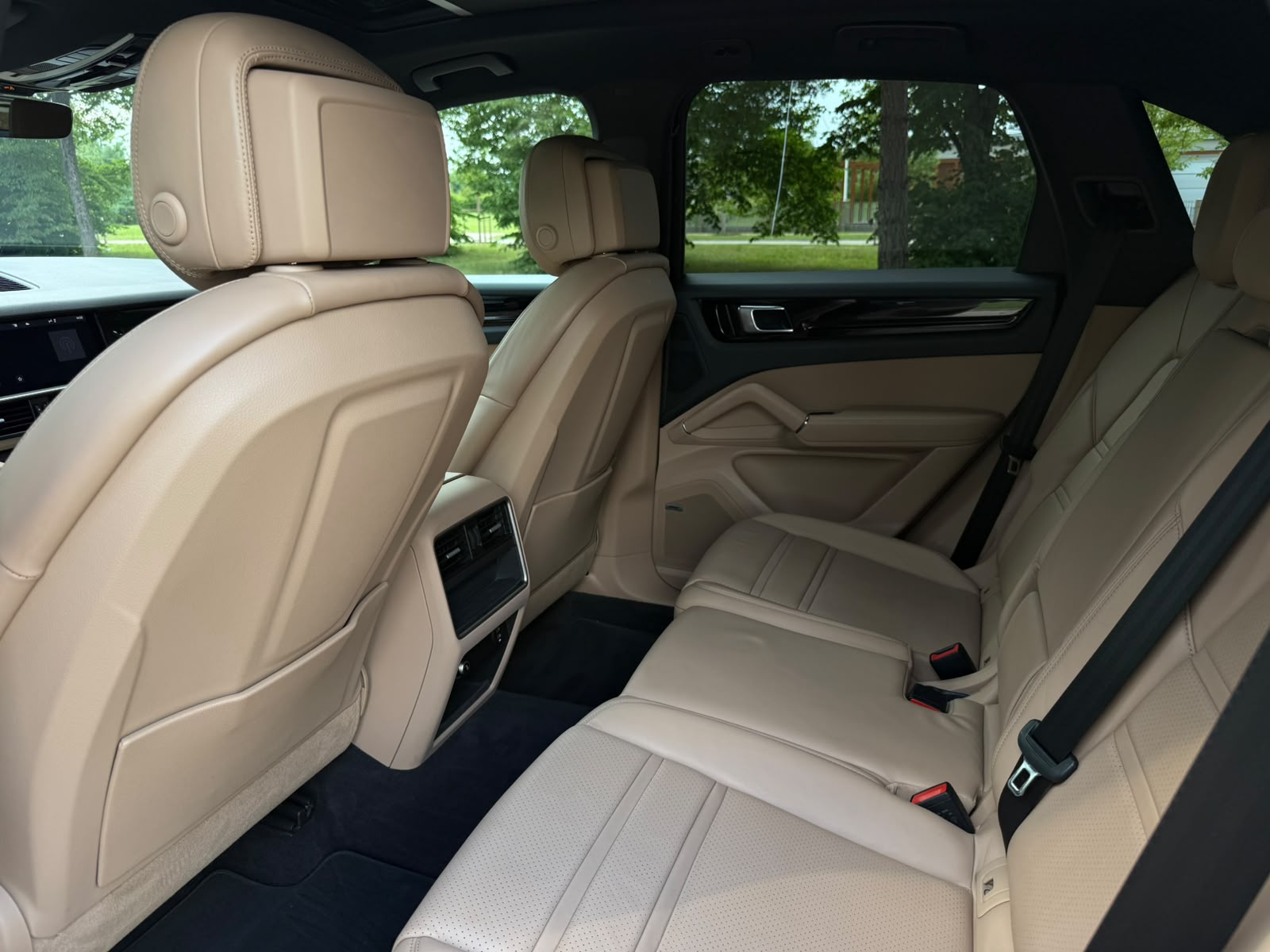 
Porsche Cayenne full									