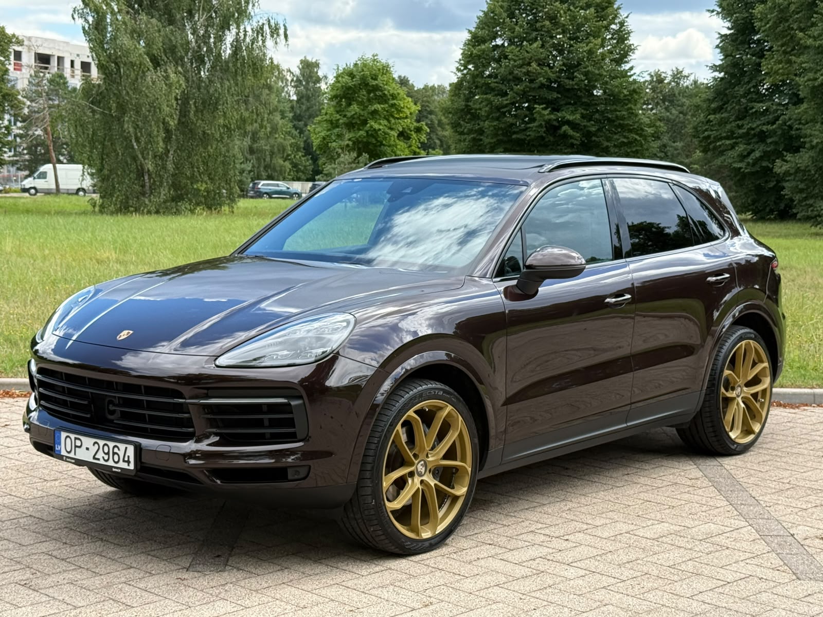 
Porsche Cayenne full									