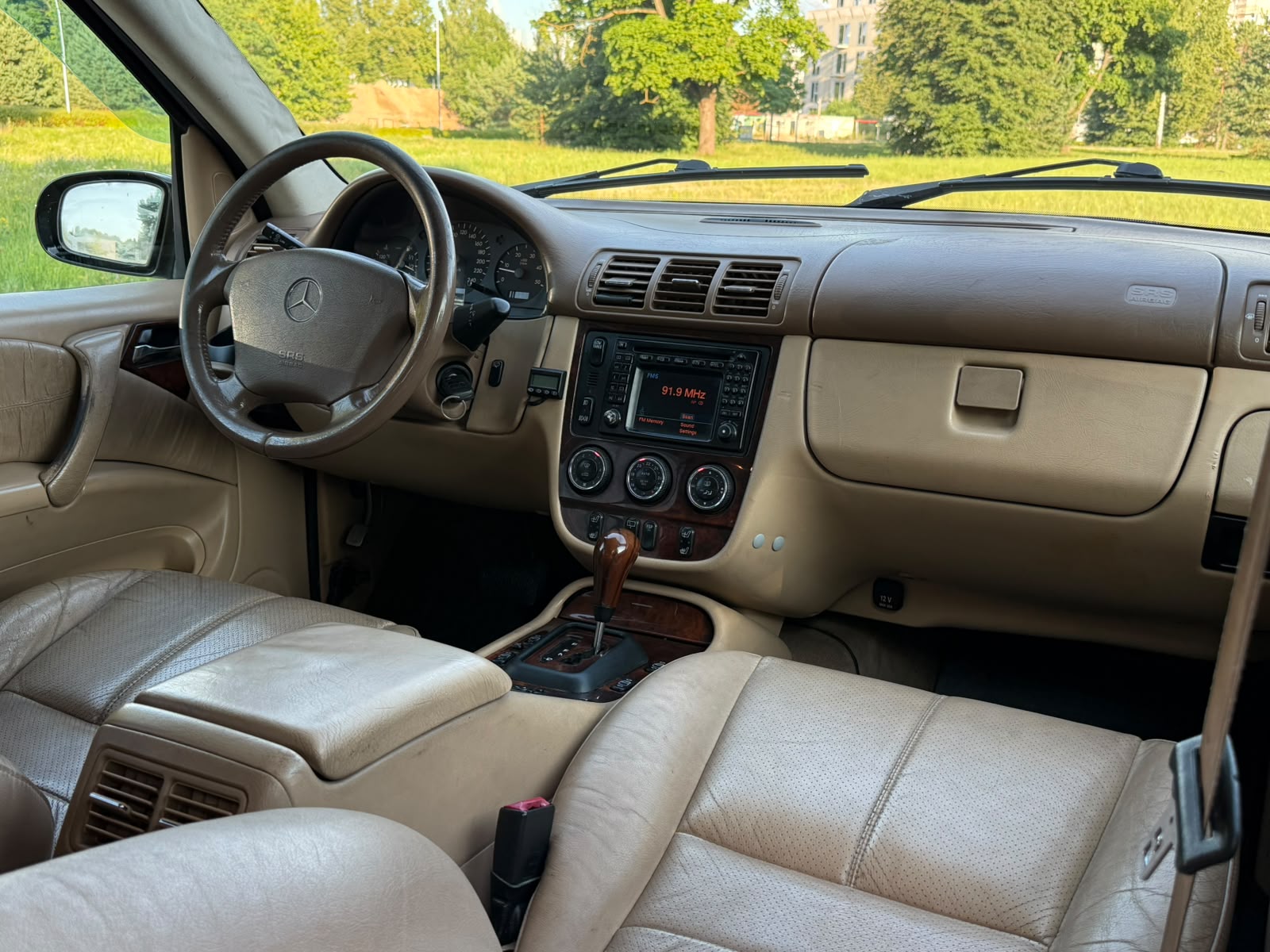 
Mercedes ML400 full									