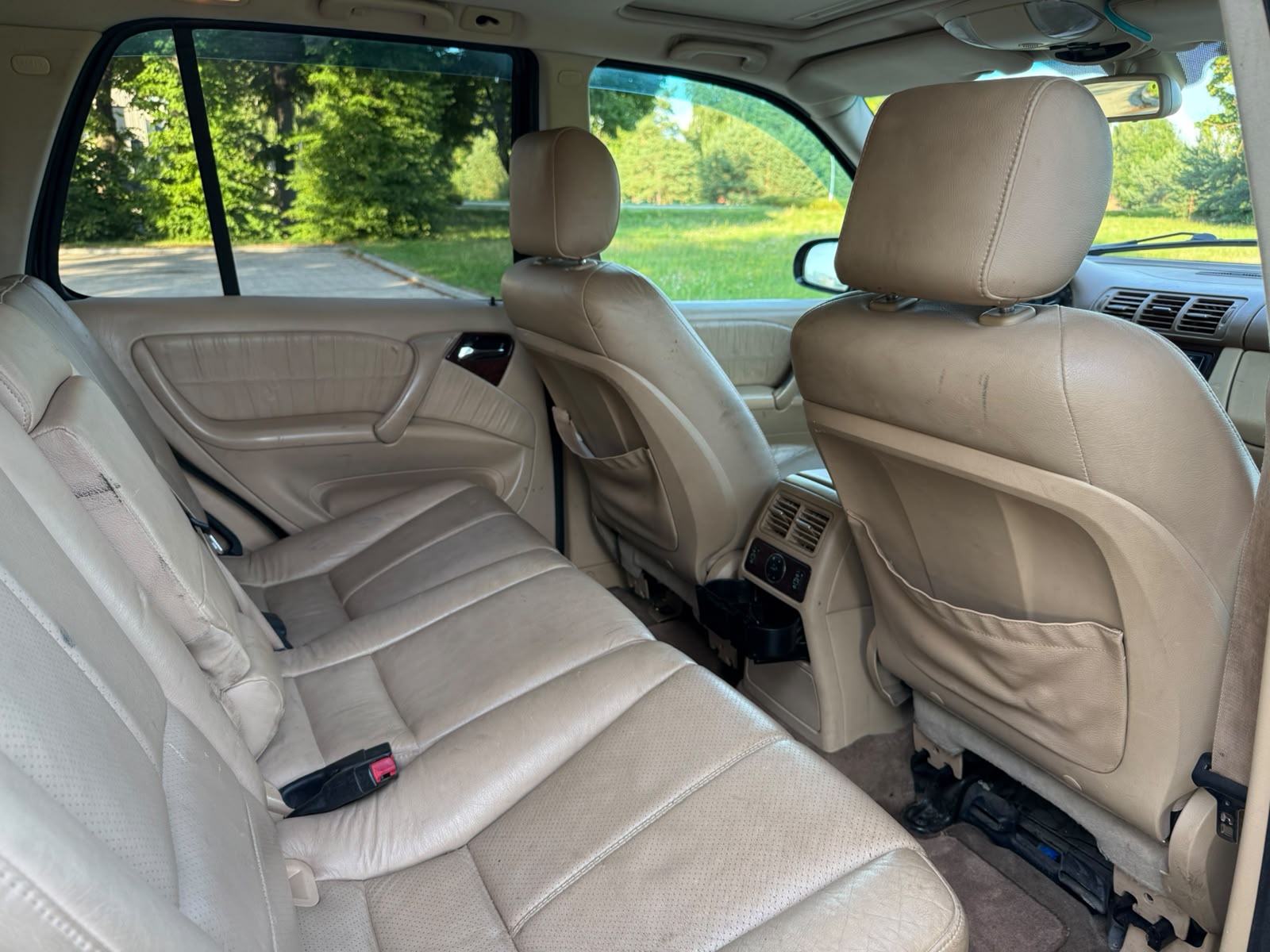 
Mercedes ML400 full									