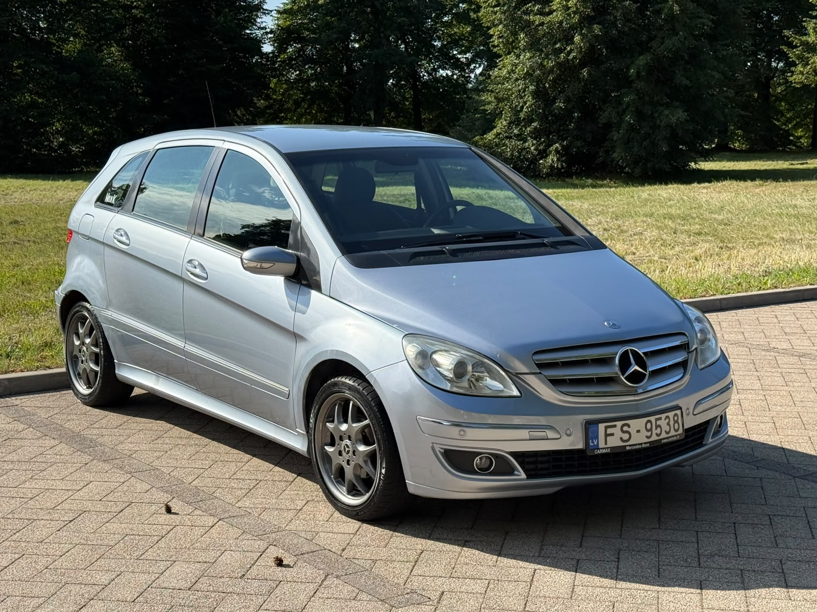 Mercedes Benz B170