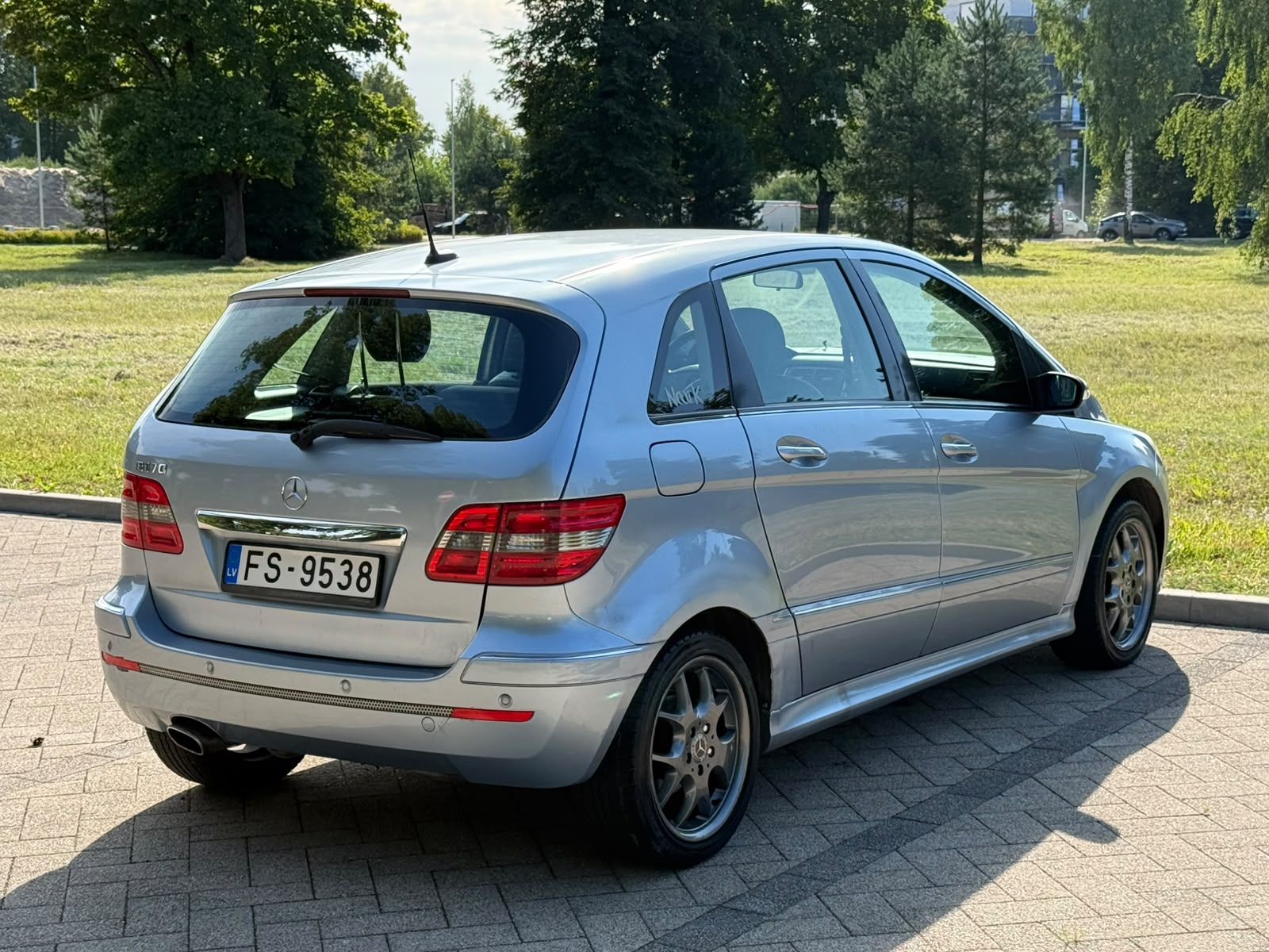 Mercedes Benz B170