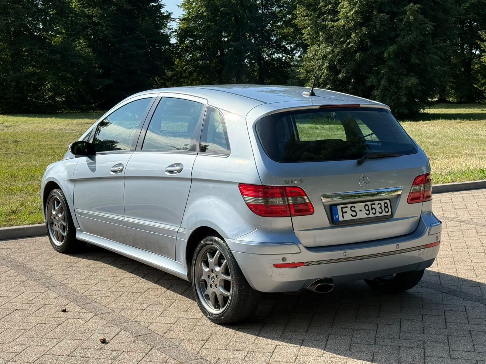 Mercedes Benz B170