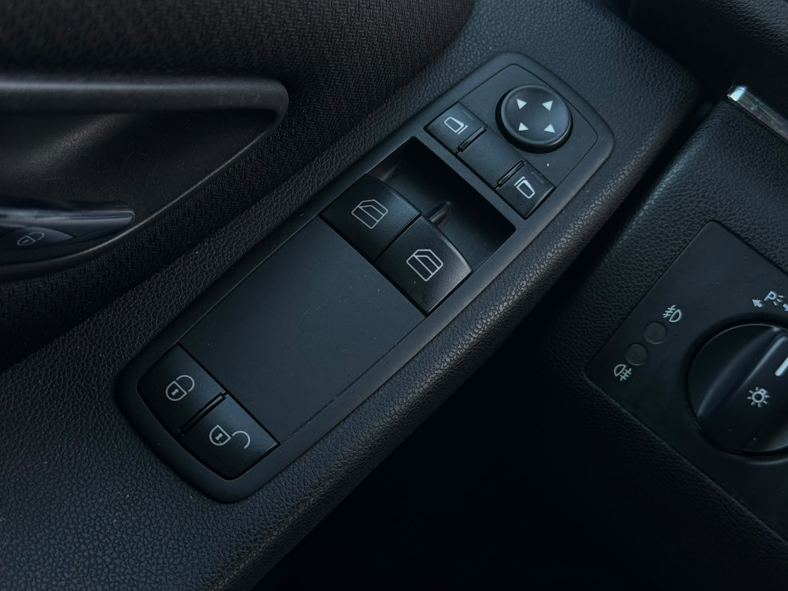 
Mercedes Benz B170 full									