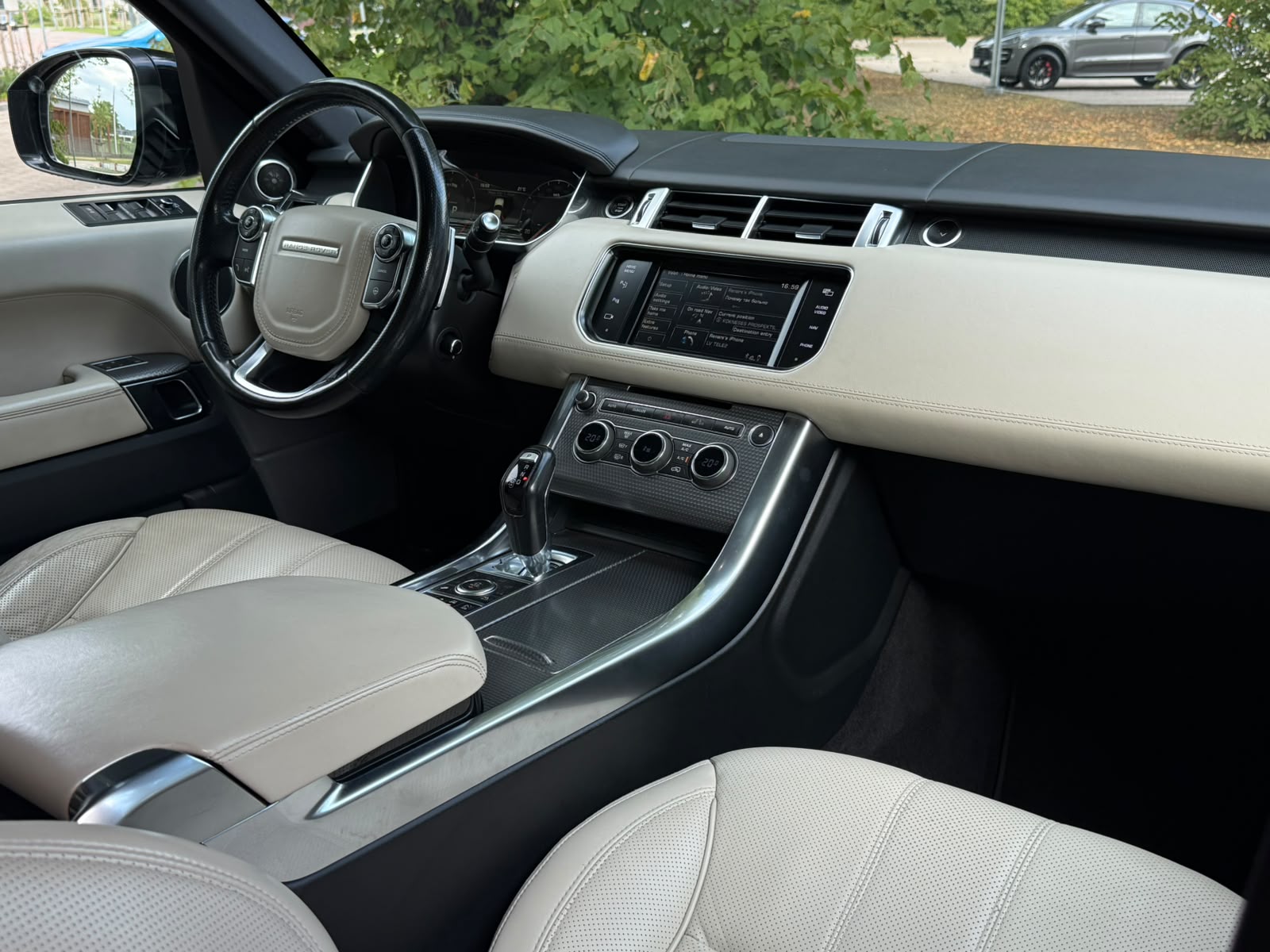 
Range Rover Sport full									